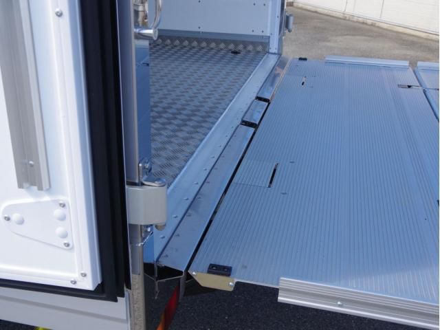 MITSUBISHI FUSOU FIGHTER 2025 Image 31