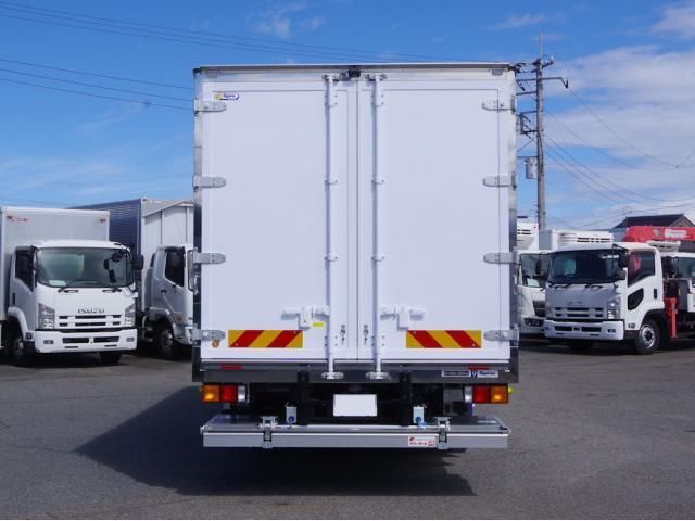 MITSUBISHI FUSOU FIGHTER 2025 Image 31