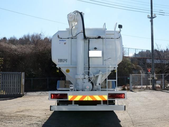 MITSUBISHI FUSOU SUPER GREAT 2025 Image 31