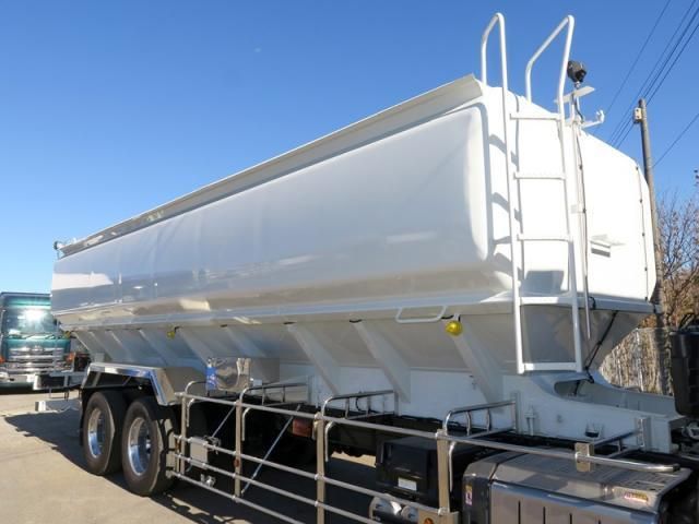 MITSUBISHI FUSOU SUPER GREAT 2025 Image 31