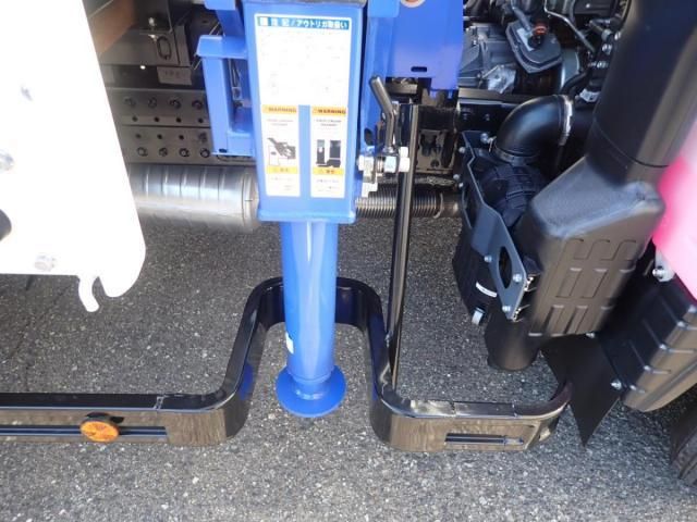 MITSUBISHI CANTER 2025 Image 31