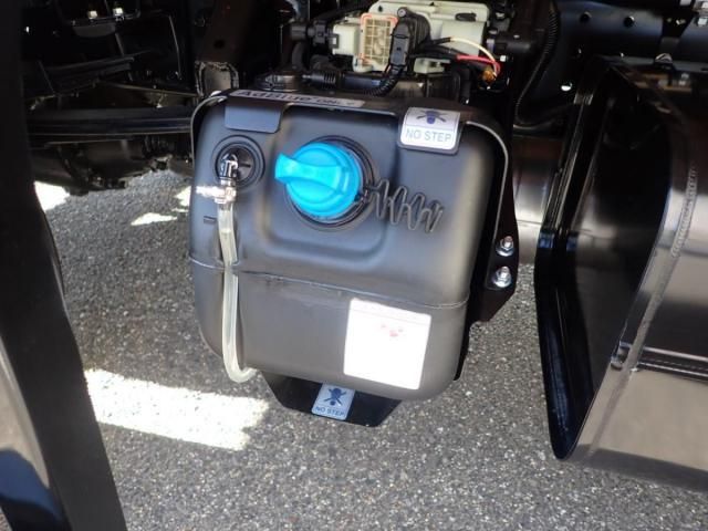 MITSUBISHI CANTER 2025 Image 31