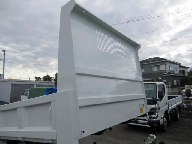 MITSUBISHI CANTER 2025 Image 31