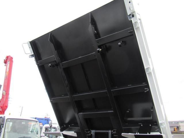 MITSUBISHI CANTER 2025 Image 31