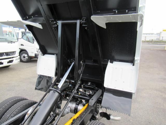 MITSUBISHI CANTER 2025 Image 31