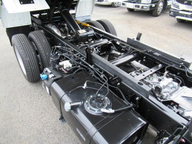 MITSUBISHI CANTER 2025 Image 31