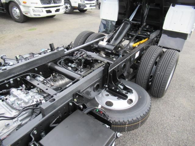MITSUBISHI CANTER 2025 Image 31