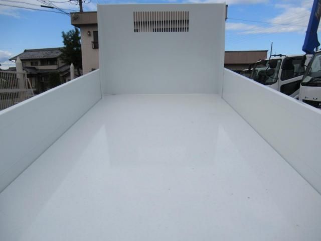 MITSUBISHI CANTER 2025 Image 31