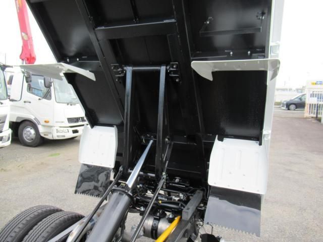 MITSUBISHI CANTER 2025 Image 31