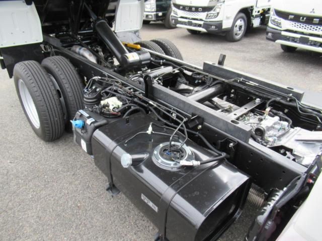 MITSUBISHI CANTER 2025 Image 31