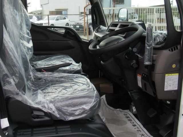 MITSUBISHI CANTER 2025 Image 31