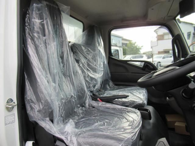 MITSUBISHI CANTER 2025 Image 31