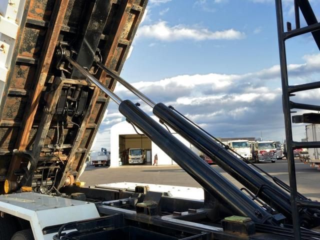 MITSUBISHI FUSOU SUPER GREAT 2022 Image 31