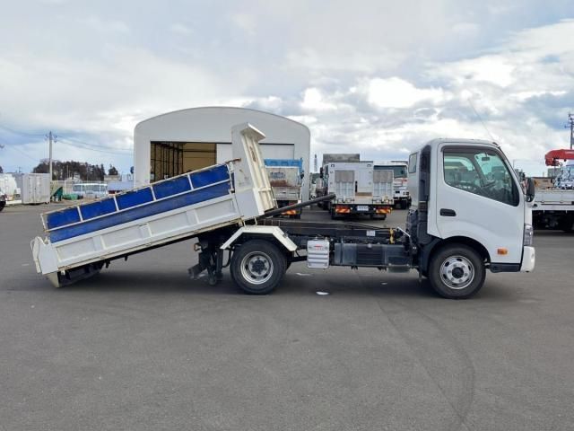 HINO DUTRO 2020 Image 31