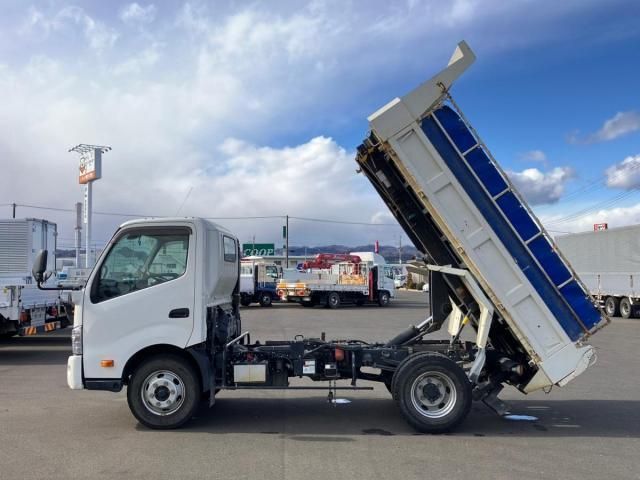 HINO DUTRO 2020 Image 31