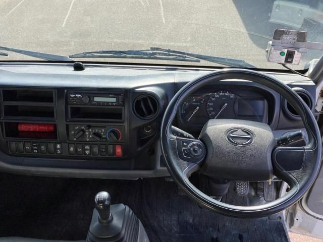 HINO DUTRO 2020 Image 31