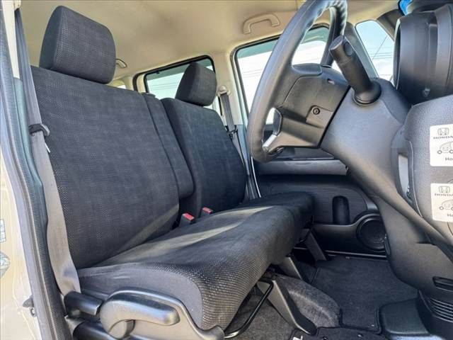 HONDA N BOX 2016 Image 31