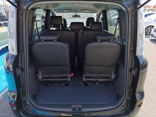 TOYOTA SIENTA 2012 Image 31