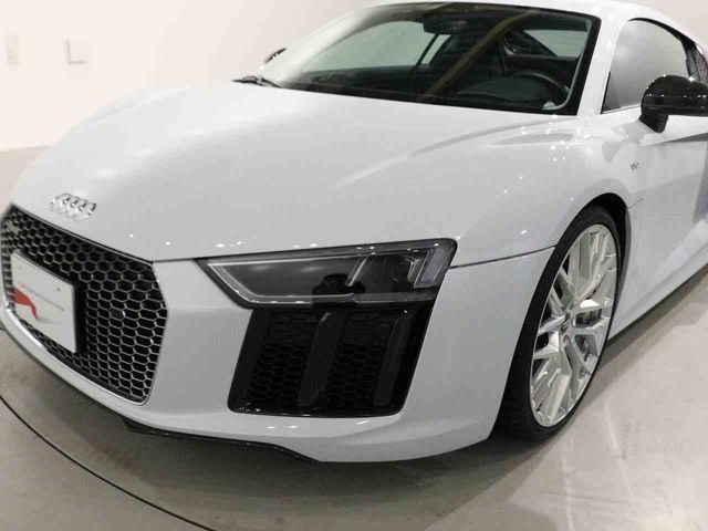 AUDI R8 2016 Image 31