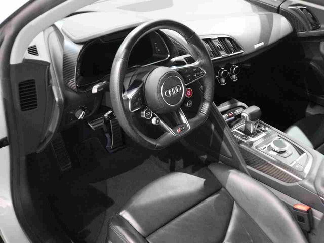 AUDI R8 2016 Image 31