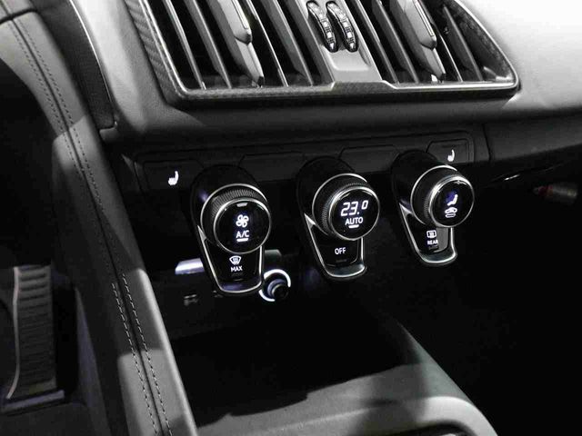 AUDI R8 2016 Image 31