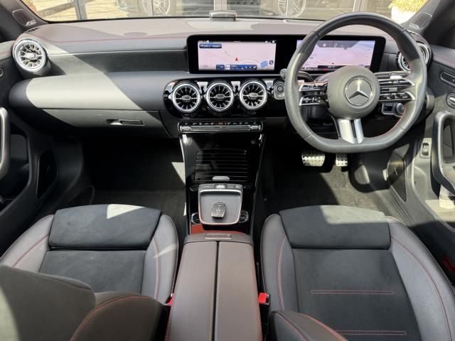 MERCEDES BENZ CLA CL 2024 Image 31