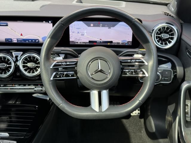 MERCEDES BENZ CLA CL 2024 Image 31