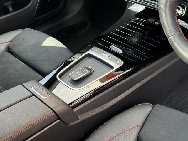 MERCEDES BENZ CLA CL 2024 Image 31