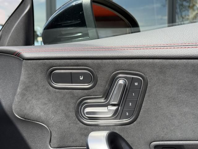 MERCEDES BENZ CLA CL 2024 Image 31