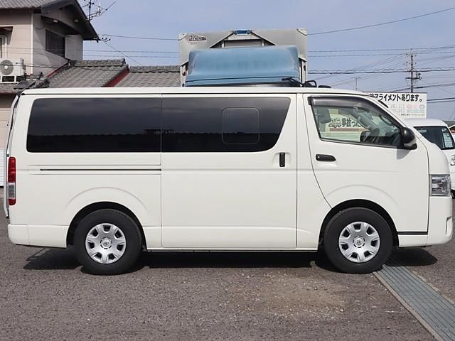TOYOTA HIACE VAN 2WD 2020 Image 31