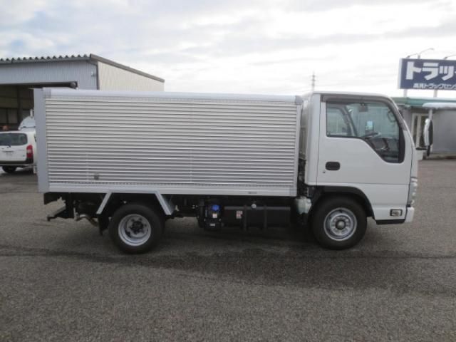 ISUZU ELF 2019 Image 31