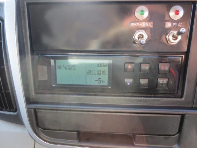 MITSUBISHI CANTER 2017 Image 31