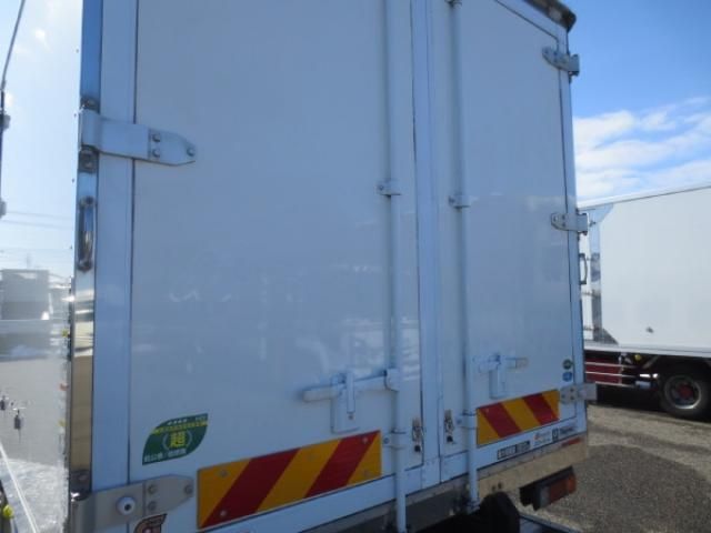 MITSUBISHI CANTER 2017 Image 31