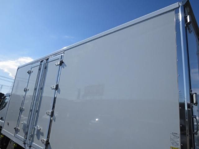 MITSUBISHI CANTER 2017 Image 31