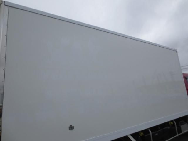 MITSUBISHI CANTER 2017 Image 31