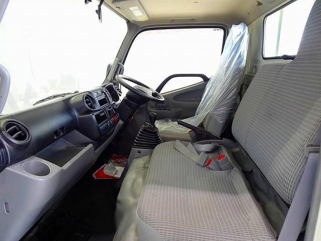 HINO DUTRO 2016 Image 31