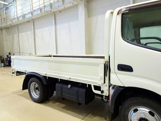 HINO DUTRO 2016 Image 31