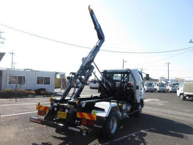 MITSUBISHI FUSOU FIGHTER 2025 Image 31