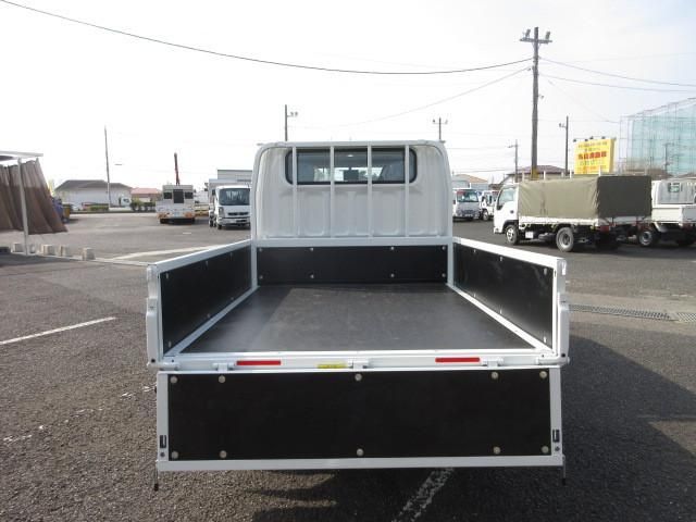 MITSUBISHI CANTER 2025 Image 31