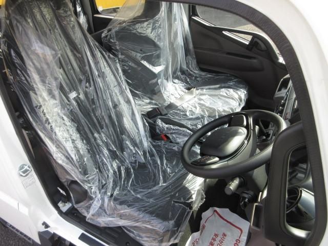 MITSUBISHI CANTER 2025 Image 31