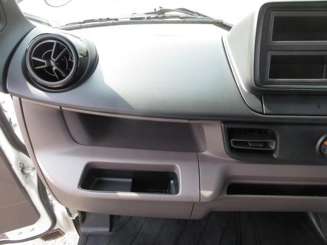 MITSUBISHI CANTER 2025 Image 31