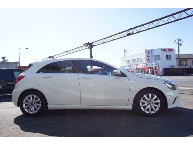 MERCEDES BENZ A CLAS 2017 Image 31