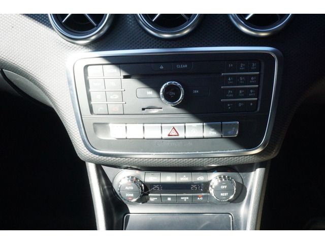 MERCEDES BENZ A CLAS 2017 Image 31