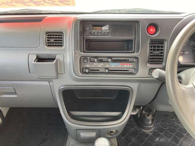 DAIHATSU HIJET TRUCK 4WD 2014 Image 31