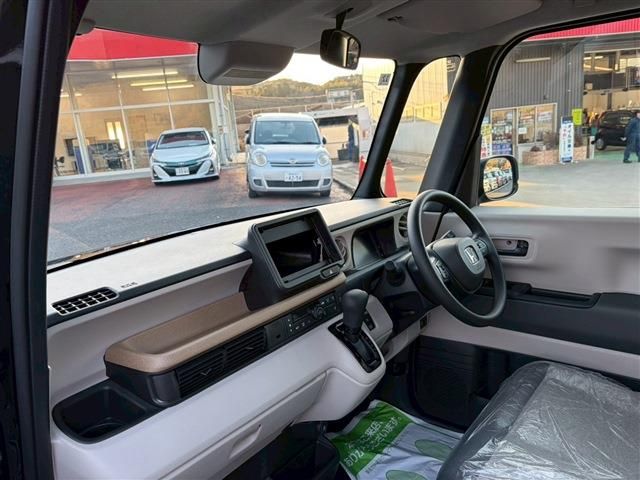 HONDA N BOX 2024 Image 31