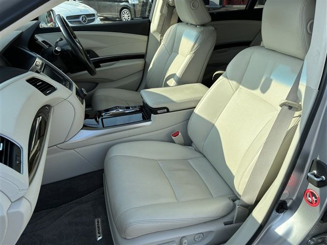 HONDA LEGEND HYBRID 2017 Image 31