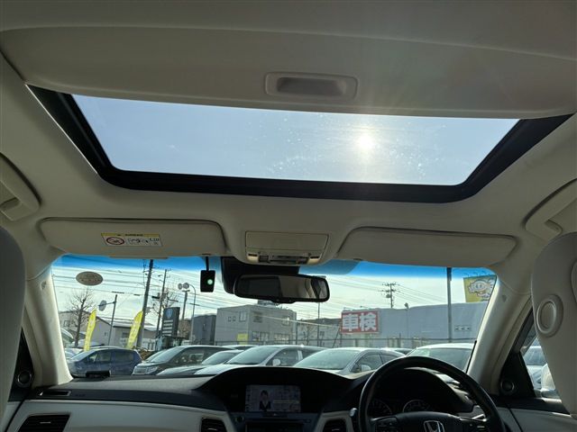 HONDA LEGEND HYBRID 2017 Image 31