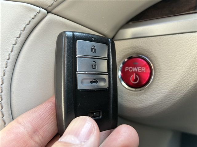 HONDA LEGEND HYBRID 2017 Image 31