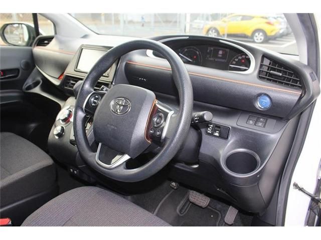 TOYOTA SIENTA HYBRID 2022 Image 31