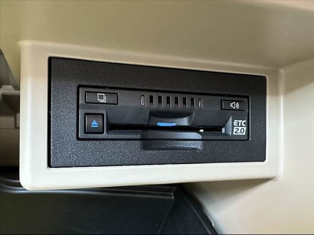 TOYOTA LANDCRUISER PRADO 2022 Image 31